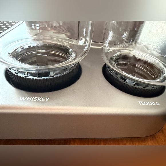 Bartesian Cocktail Maker - Picture 3 of 6